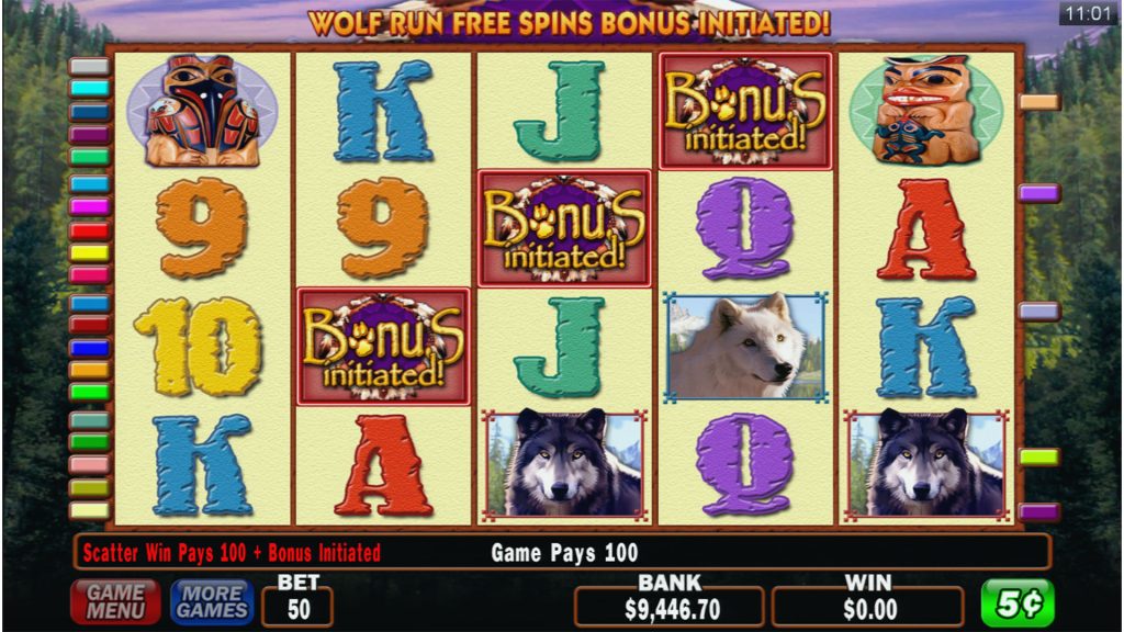 Free Spins у Wolf Run зі stacked Wilds, які займають кілька позицій на барабанах.